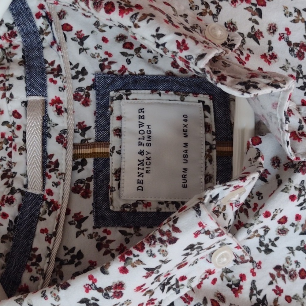 Ricky Singh Men's Floral Button-Down Shirt Medium